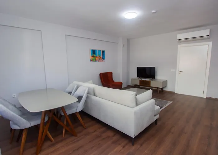 Lara Breeze Homes