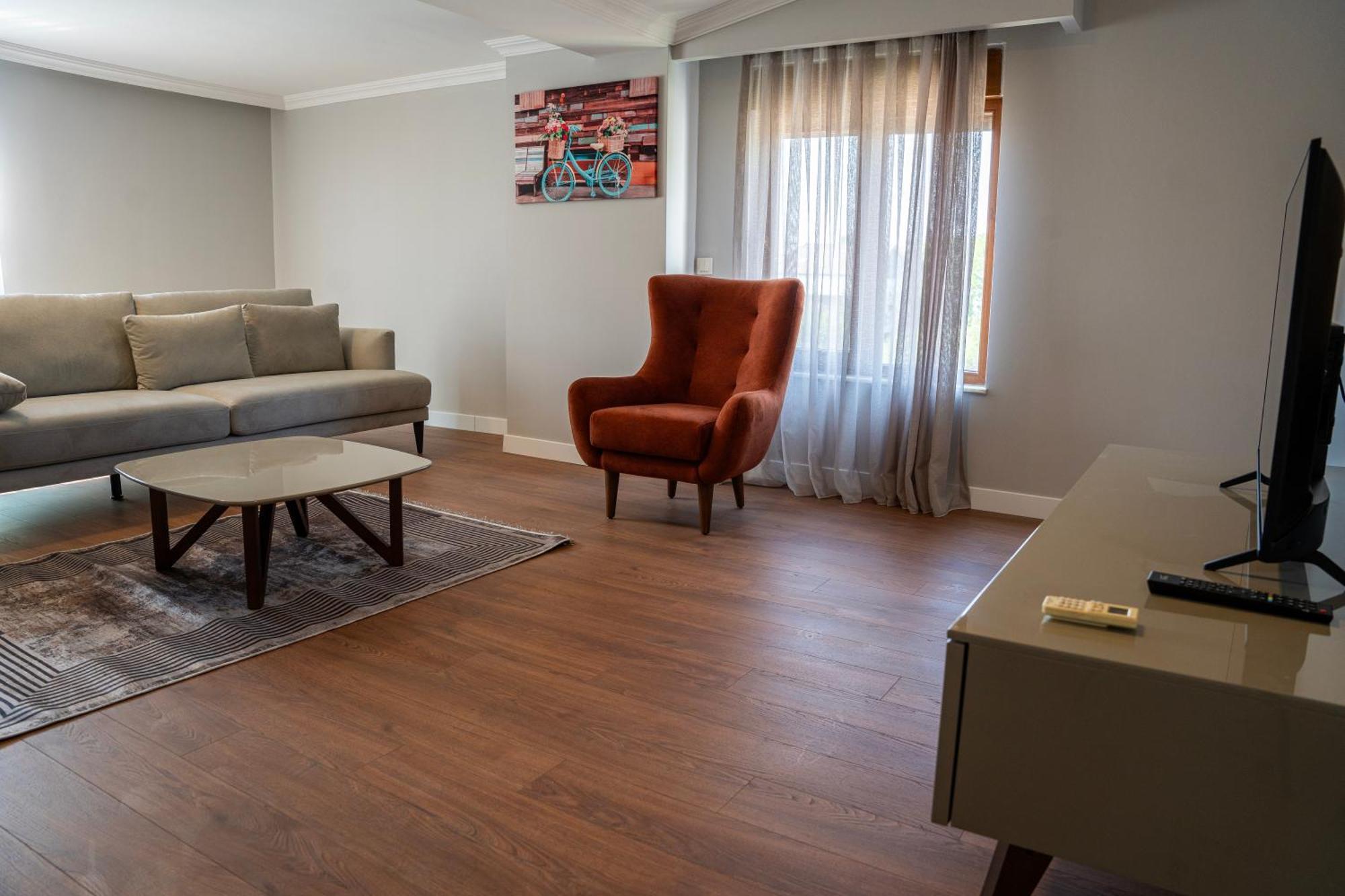 Lara Breeze Homes Апартаменти