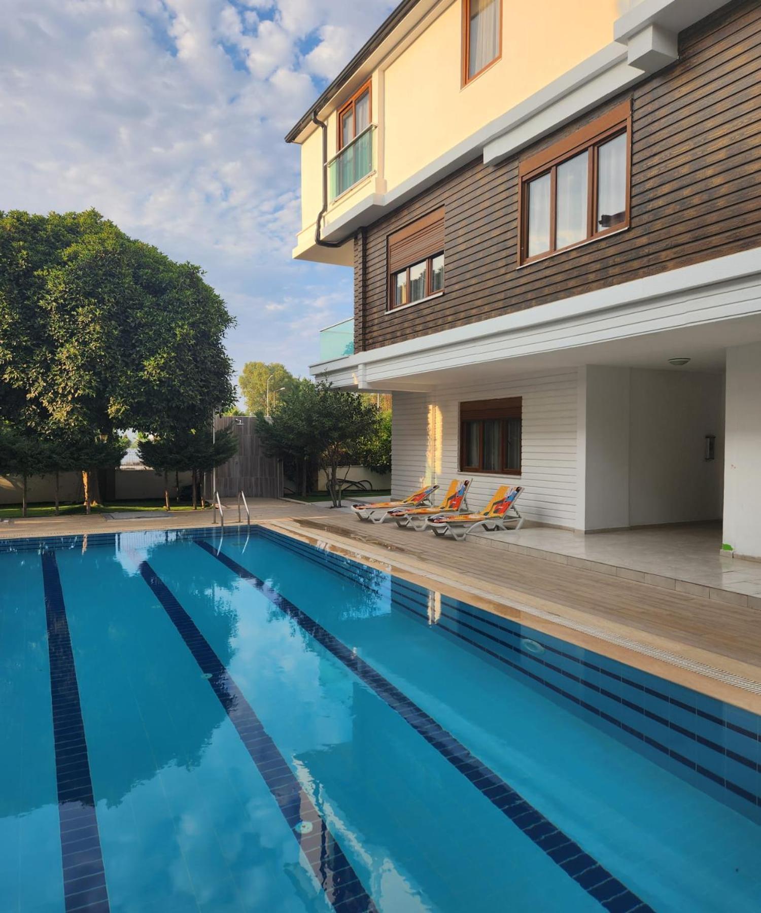 Lara Breeze Homes Анталія
