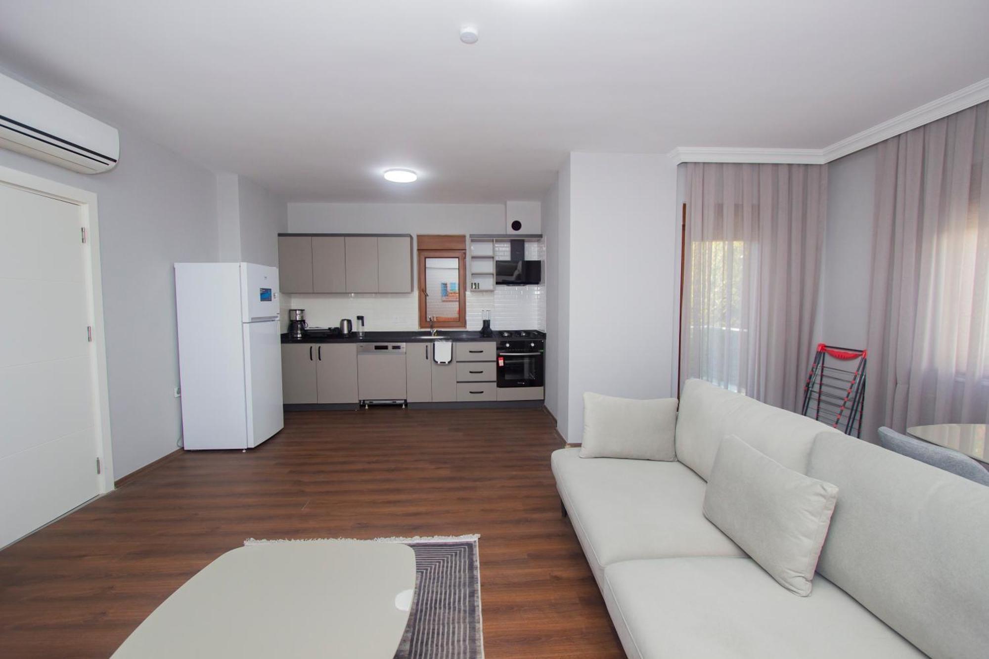Lara Breeze Homes Анталія