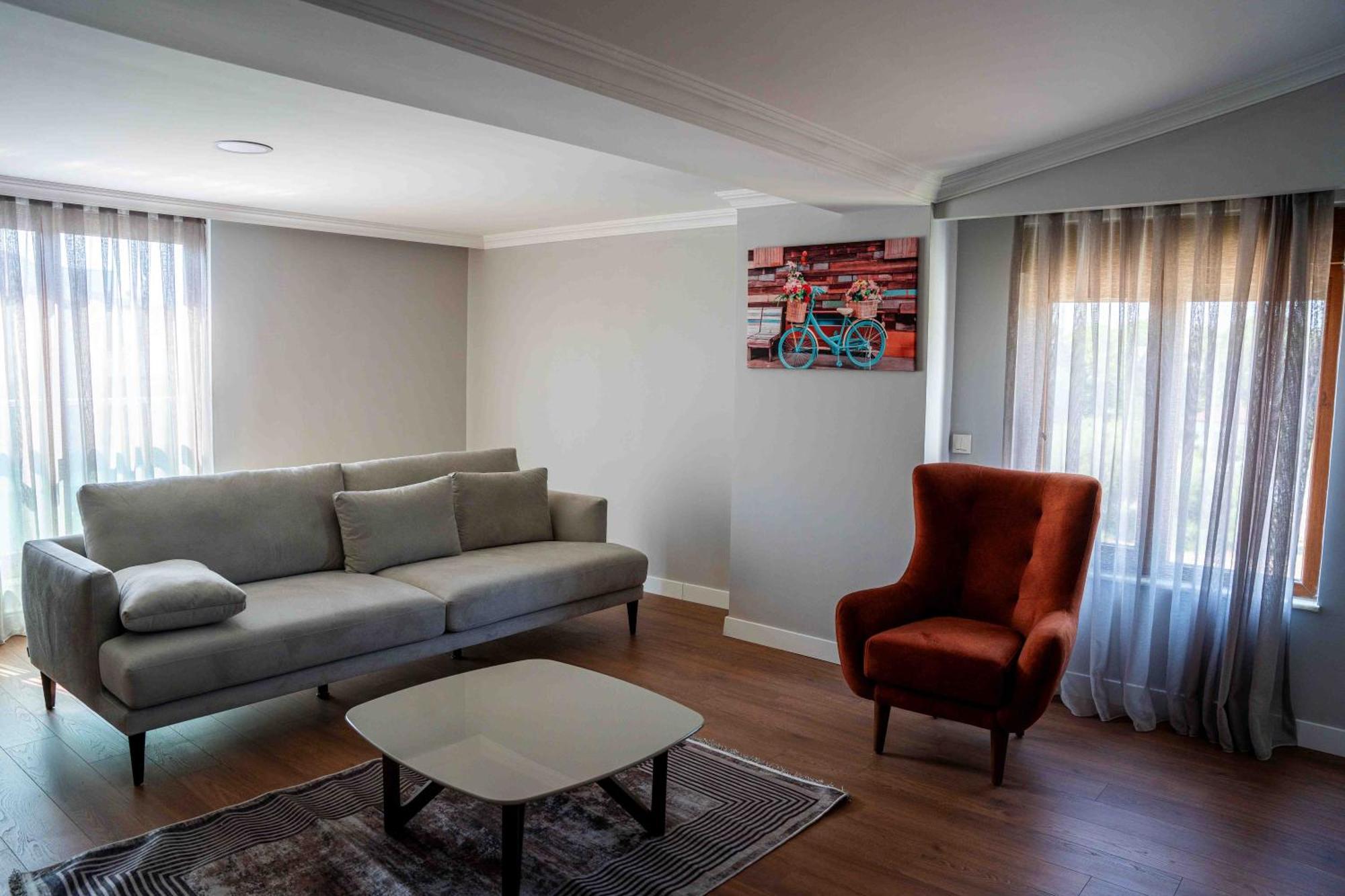 Lara Breeze Homes Апартаменти