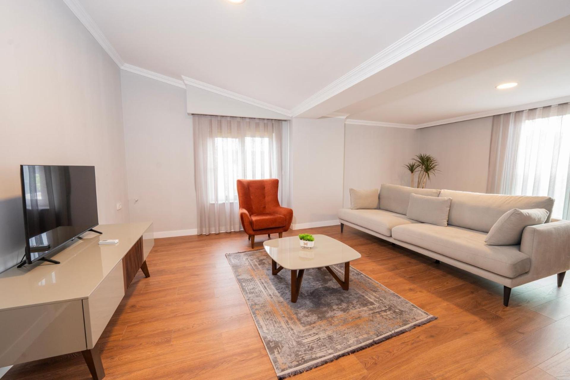 Lara Breeze Homes Апартаменти